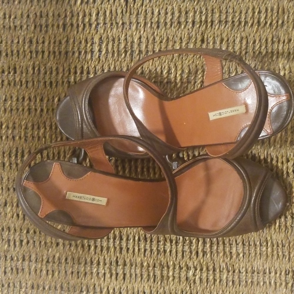 Max Studio Sling Back "3 Heel